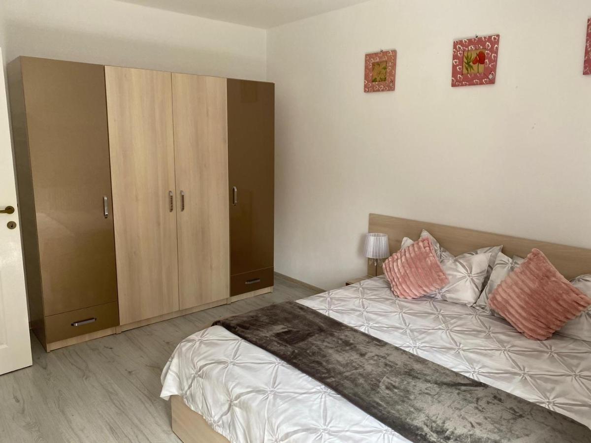 Rebeca Apartament Lugoj Ngoại thất bức ảnh